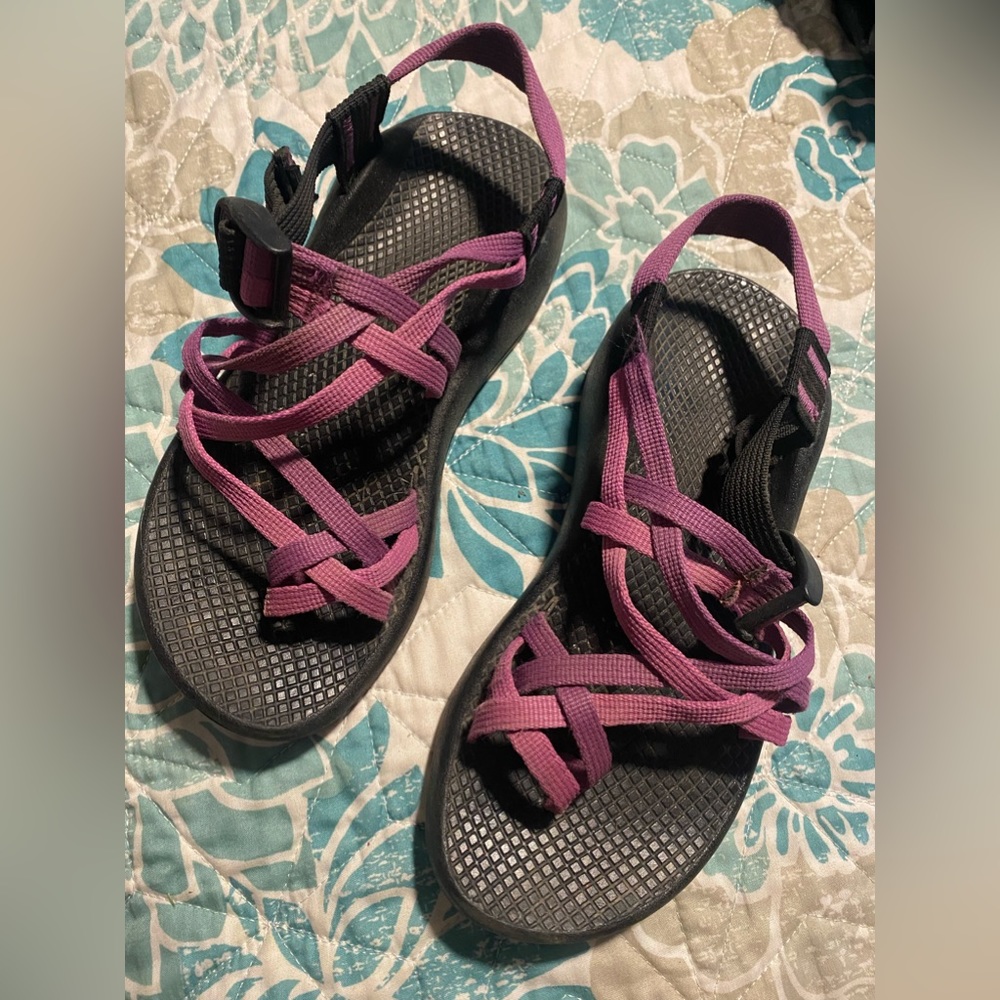 Gently used Women’s Chaco / Chacos size 6. Purple in color
